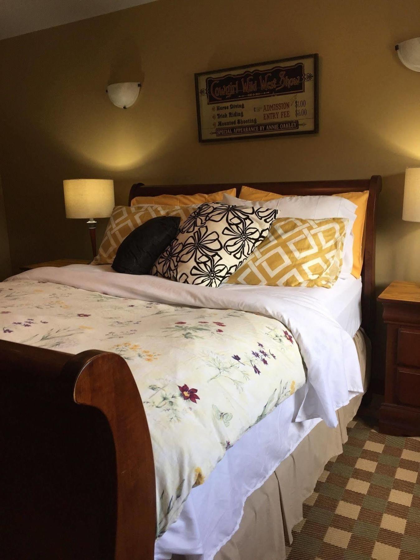 Money Pennies Bed And Breakfast Campbell River Exteriör bild